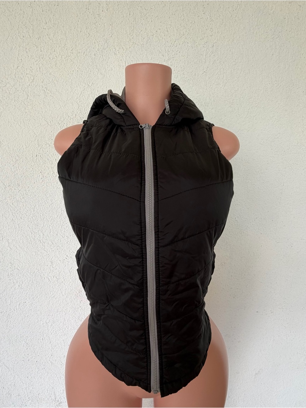 Women's Black Hooded Quilted Puffer Vest - Sleeveless Zip Front